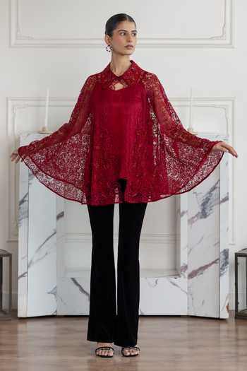 Shop_DAREISS_Red Silk, Satin, Lace Collared Neck Floral Chantilly Work Cape 