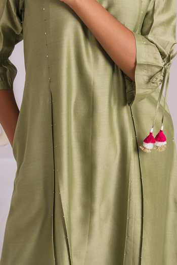 Buy_Mushio_Green Chanderi Keyhole Neck Hand Embellished Dress 