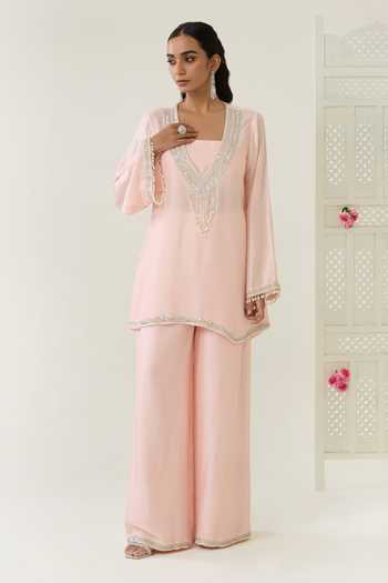 Buy_BAHAARA BY DIVYA NARULA_Pink Silk Sequins V-, Yes, Square Amna Embellished Kurta And Palazzo Set _at_Aza_Fashions