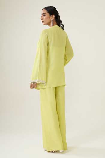 Shop_BAHAARA BY DIVYA NARULA_Yellow Silk Embroidery V-, Square Amna Kurta Palazzo Set _at_Aza_Fashions