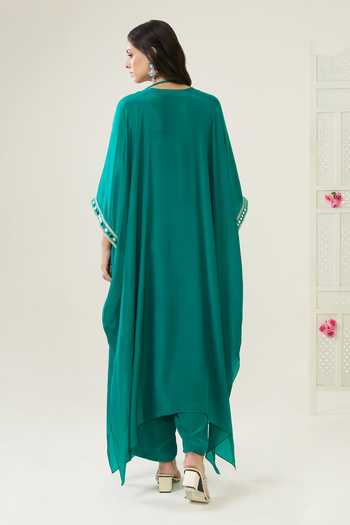 Shop_BAHAARA BY DIVYA NARULA_Green Crepe V-, Square Ava Mirror Work Kurta Set _at_Aza_Fashions