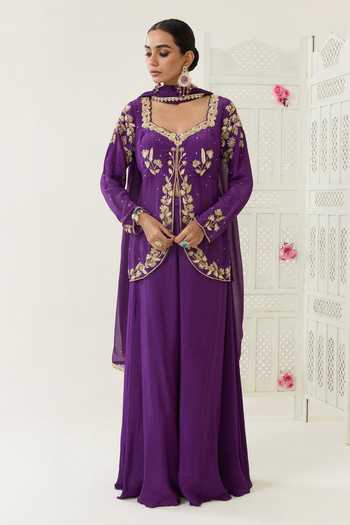 Buy_BAHAARA BY DIVYA NARULA_Purple Crepe, Organza Sweetheart Neck, Yes Mehnaz Embroidered Kurta Set _at_Aza_Fashions