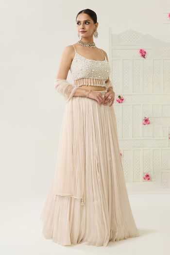 Buy_BAHAARA BY DIVYA NARULA_Ivory Organza, Net Scoop Neck Mahin Pleated Lehenga And Embroidered Blouse Set _Online_at_Aza_Fashions