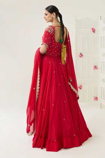 Shop_BAHAARA BY DIVYA NARULA_Red Crepe, Organza Sweetheart Neck Gulnar Embroidered Lehenga Set _at_Aza_Fashions