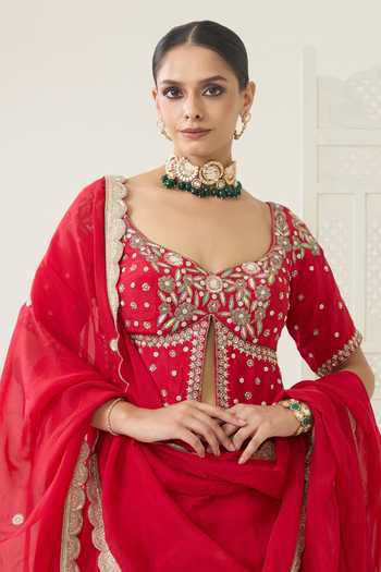Buy_BAHAARA BY DIVYA NARULA_Red Crepe, Organza Sweetheart Neck Gulnar Embroidered Lehenga Set _Online_at_Aza_Fashions
