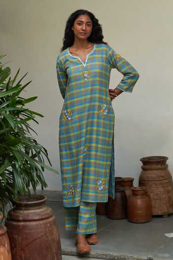 Shop_Label Earthen_Green Cotton, Maheshwari Embroidery Split Neela Sitara Checkered Kurta Set _at_Aza_Fashions