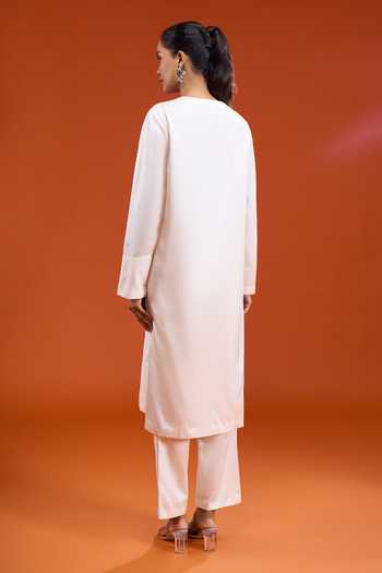 Shop_Kshitij Jalori_Off White Silk, Cotton V-neck Plain Kurta _at_Aza_Fashions