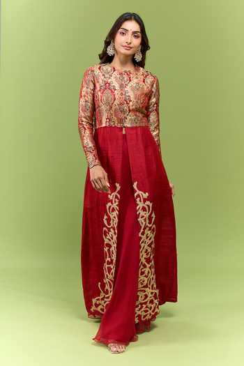 Varsha Wadhwa_Red Silk Round Neck, Yes Brocade Work Kurta And Skirt Set _Online_at_Aza_Fashions