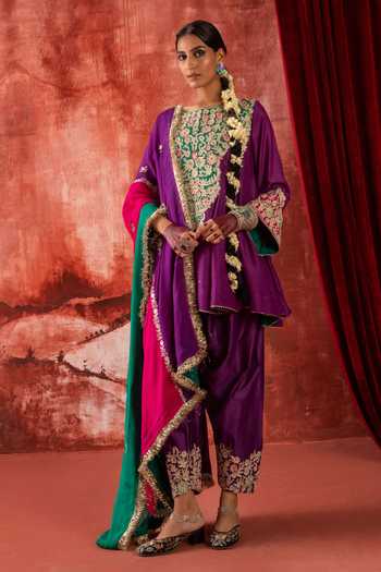 Buy_Studio Rang by Swati_Purple Chanderi Silk, Silk, Chiffon Boat Rangon Ki Baraat Embroidered Kurta Set _at_Aza_Fashions