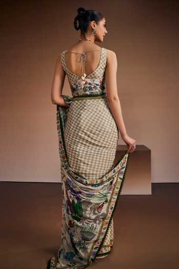 Shop_The Royaleum_Beige Silk Sweetheart Neck Checked Pattern Saree With Blouse _at_Aza_Fashions
