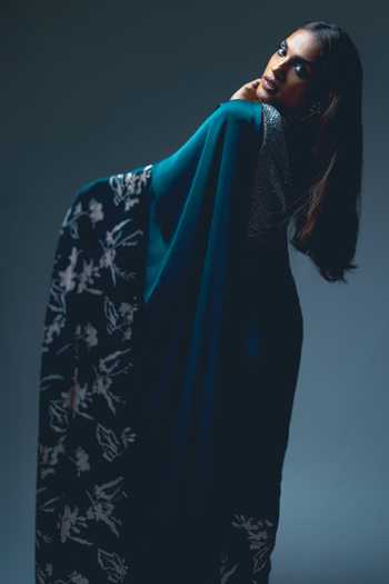 Shop_Devkalii_Green Silk V-neck Floral Print Saree And Blouse Set _at_Aza_Fashions