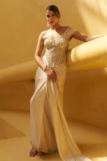 Buy_House of Arshiyaa_Gold Silk, Tissue Sweetheart Neck Pre-draped Saree Set _Online_at_Aza_Fashions