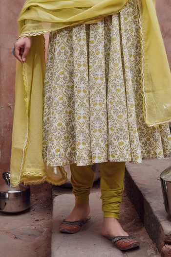 Karaj Jaipur_Green Cotton, Kota Doria, Muslin (mulmul) V-neck Lime Anarkali Set _at_Aza_Fashions