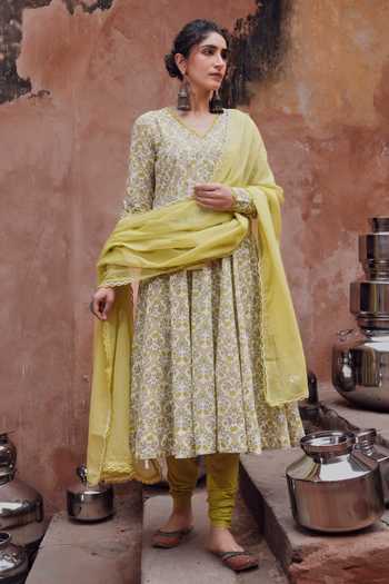 Shop_Karaj Jaipur_Green Cotton, Kota Doria, Muslin (mulmul) V-neck Lime Anarkali Set 
