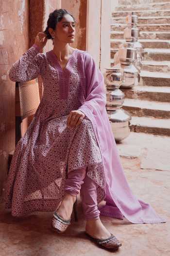 Buy_Karaj Jaipur_Purple Kota Doria, Cotton, Muslin (mulmul) V-neck Printed Anarkali Set _Online_at_Aza_Fashions