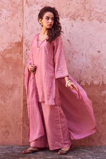 Buy_Karaj Jaipur_Pink Cotton, Kota Doria, Muslin (mulmul) V-neck Onion Mul Kurta Set 