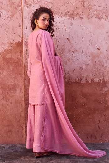 Shop_Karaj Jaipur_Pink Cotton, Kota Doria, Muslin (mulmul) V-neck Onion Mul Kurta Set _at_Aza_Fashions