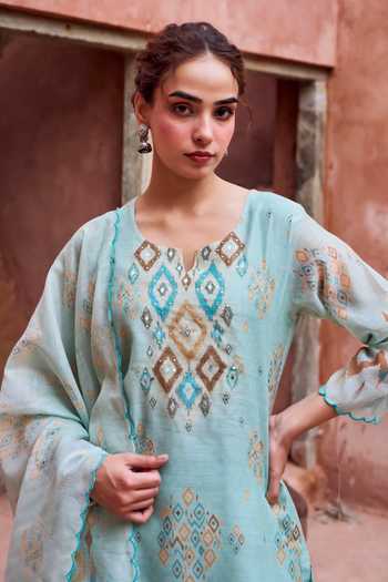 Buy_Karaj Jaipur_Blue Chanderi, Cotton V-neck Aqua Embroidered Kurta Set _Online_at_Aza_Fashions