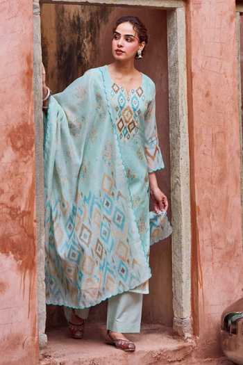 Buy_Karaj Jaipur_Blue Chanderi, Cotton V-neck Aqua Embroidered Kurta Set 