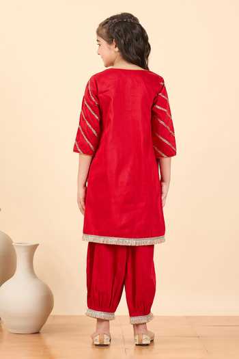 Shop_StyloBug_Red Polyester Embroidered Side Tie-up Kurta And Pant Set _at_Aza_Fashions