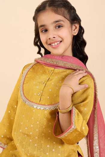 StyloBug_Yellow Polyester Scallop Lace Kurta Set  _at_Aza_Fashions
