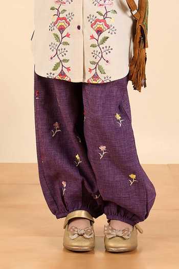 StyloBug_Off White Polyester Embroidered Kurta And Pant Set _Online_at_Aza_Fashions