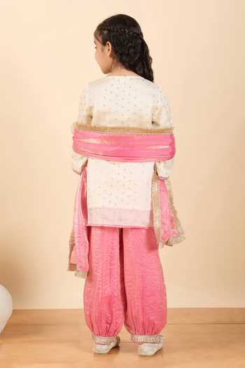 Shop_StyloBug_Off White Polyester Dotted Pattern Kurta Set  _at_Aza_Fashions