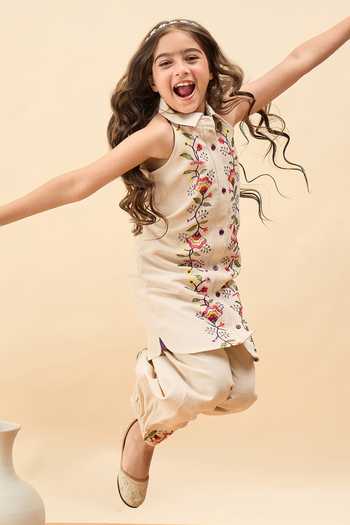 StyloBug_Off White Polyester Embroidered Kurta And Pant Set _Online_at_Aza_Fashions
