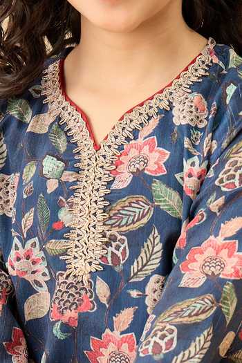 StyloBug_Blue Polyester Floral Garden Print Kurta And Pant Set _at_Aza_Fashions