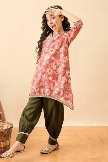 Shop_StyloBug_Red Polyester Floral Pattern Kurta And Pant Set _Online_at_Aza_Fashions