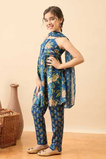 StyloBug_Blue Cotton Floral Print Kurta Set _Online_at_Aza_Fashions