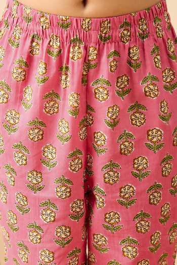 StyloBug_Pink Cotton Floral Pattern Kurta Set _at_Aza_Fashions