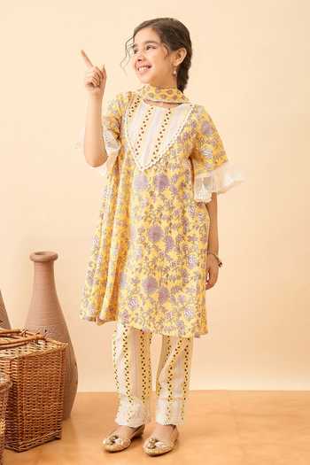 Buy_StyloBug_Yellow Cotton Floral Butti Print Kurta Set _at_Aza_Fashions