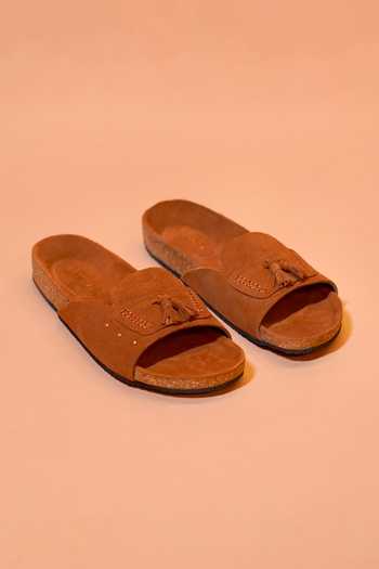 Buy_dmodot_Brown Corko Tasso Classico Leather Flats _at_Aza_Fashions