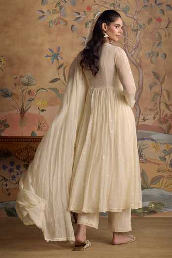 Kritika Dawar_Ivory Chanderi, Cotton Round Neck Evara Hand Embroidered Anarkali Set _Online_at_Aza_Fashions