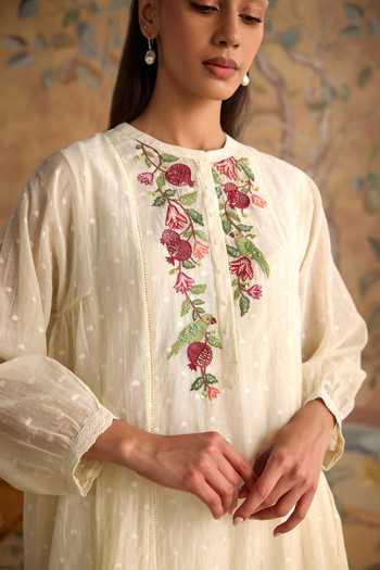 Shop_Kritika Dawar_Ivory Chanderi, Cotton Round Neck Ziya Aanar Embroidered Kurta Set 