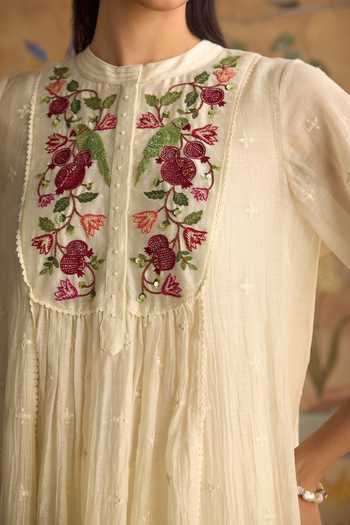 Kritika Dawar_Ivory Chanderi, Cotton Mandarin Collar, Aayra Hand Embroidered Kurta And Pant Set _Online
