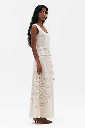 Payal Jain_Off White Chanderi Cotton Pandora Chikankari Skirt _Online_at_Aza_Fashions