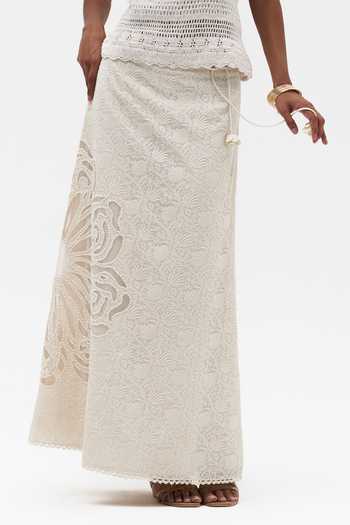 Buy_Payal Jain_Off White Chanderi Cotton Pandora Chikankari Skirt _Online_at_Aza_Fashions