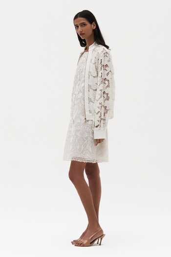 Buy_Payal Jain_Off White Cotton Mandarin Collar Raina Embroidered Jacket _Online_at_Aza_Fashions