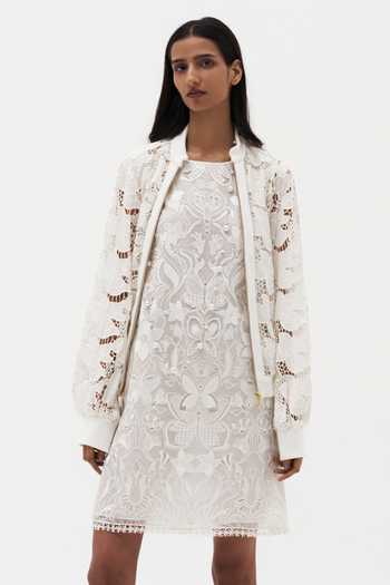 Buy_Payal Jain_Off White Cotton Mandarin Collar Raina Embroidered Jacket _at_Aza_Fashions
