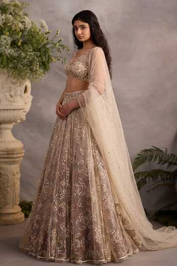 Shop_Cedar & Pine_Ivory Organza, Tulle V-neck Sephora Embroidered Lehenga Set _Online_at_Aza_Fashions