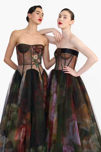 Buy_Gauri & Nainika_Green Tulle Bandeau Neck Corseted Printed Dress 
