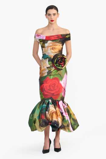 Buy_Gauri & Nainika_Green Off-shoulder Rose Print Dress _at_Aza_Fashions