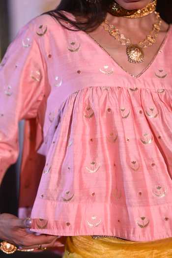 Shorshe Clothing_Pink Brocade V-neck Chandphool Kediya Blouse _Online