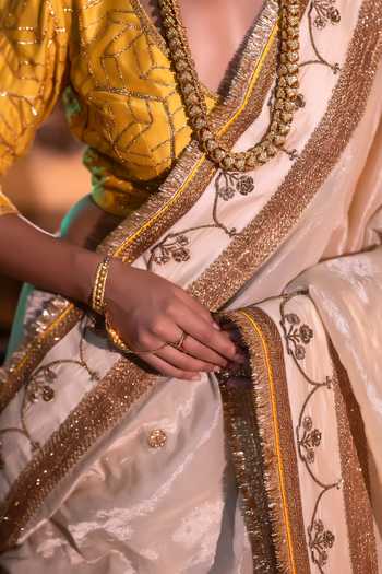 Buy_Shorshe Clothing_Ivory Tissue Jalsa Embroidered Saree 