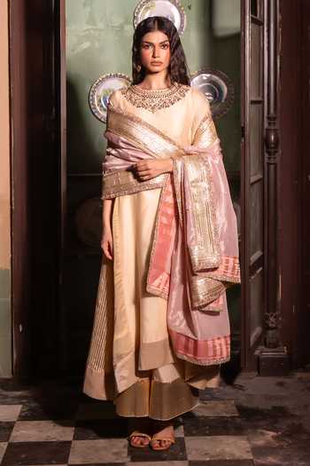 Shorshe Clothing_Ivory Chanderi, Tissue Round Neck, Yes Mehre Kurta And Striped Farshi Pant Set _at_Aza_Fashions