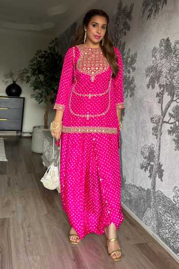 Pink City by Sarika_Pink Silk Gota Patti, Embroidery Round Neck Rani Bandhani Matka Kurta Pant Set 