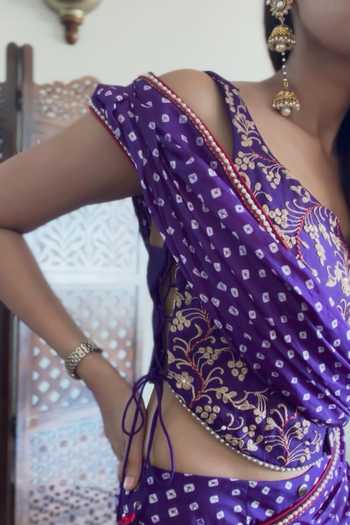 Pink City by Sarika_Purple Silk Embroidery, Pearls Sweetheart Bandhani Pattern Pre-draped Saree Set 