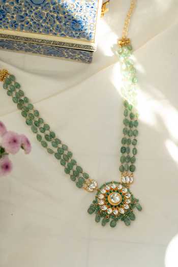 Shop_Do Taara_Green Kundan Embellished Pendant Necklace _at_Aza_Fashions